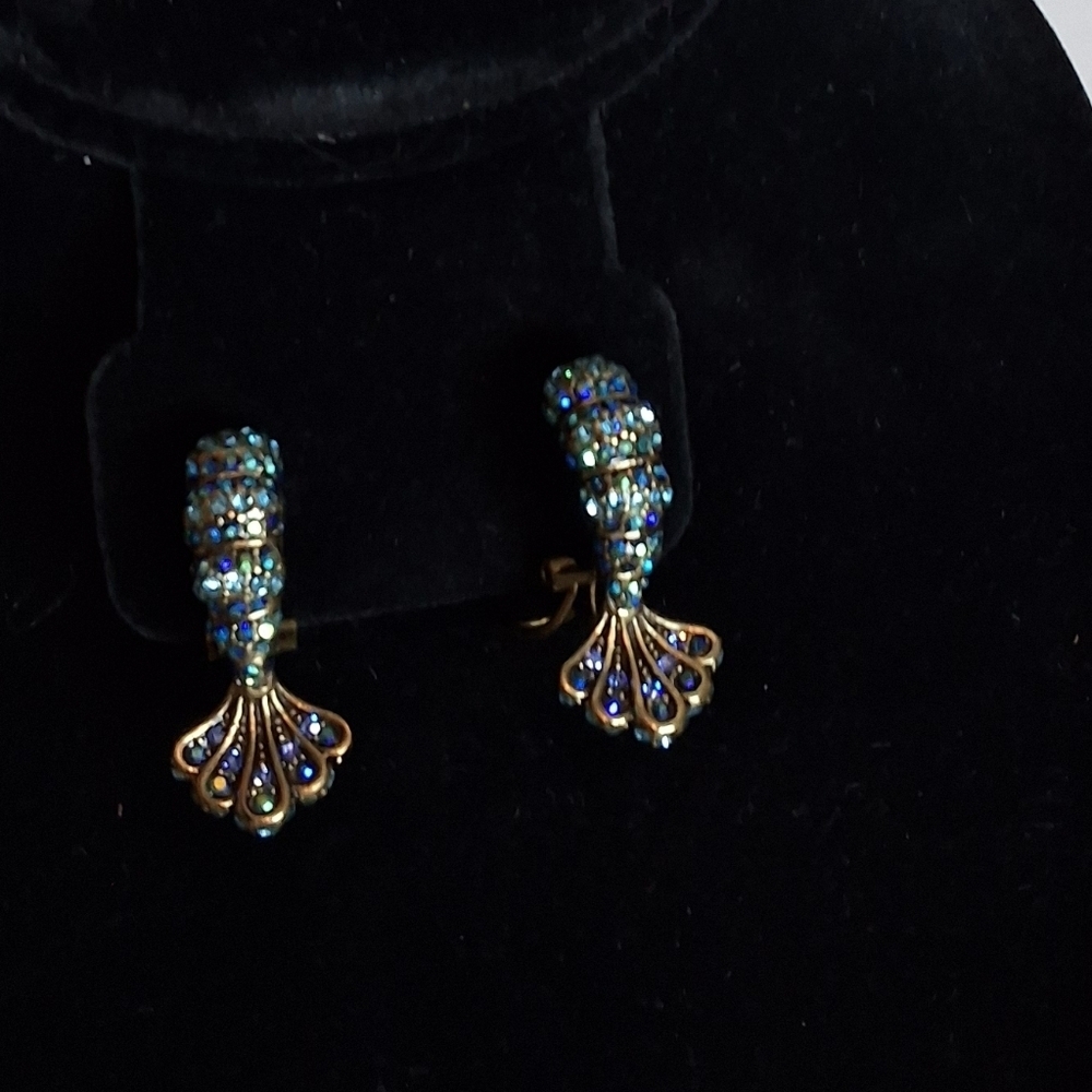 Heidi Daus Lobster Tails Crystal Statement Blue Crystal Pirerced Earrings NIB - Picture 3 of 10